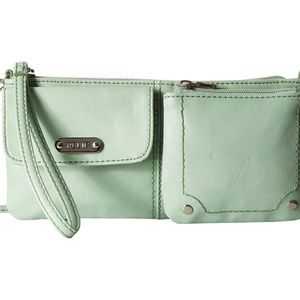 Relic Evie East West Wristlet Wintergreen Color
